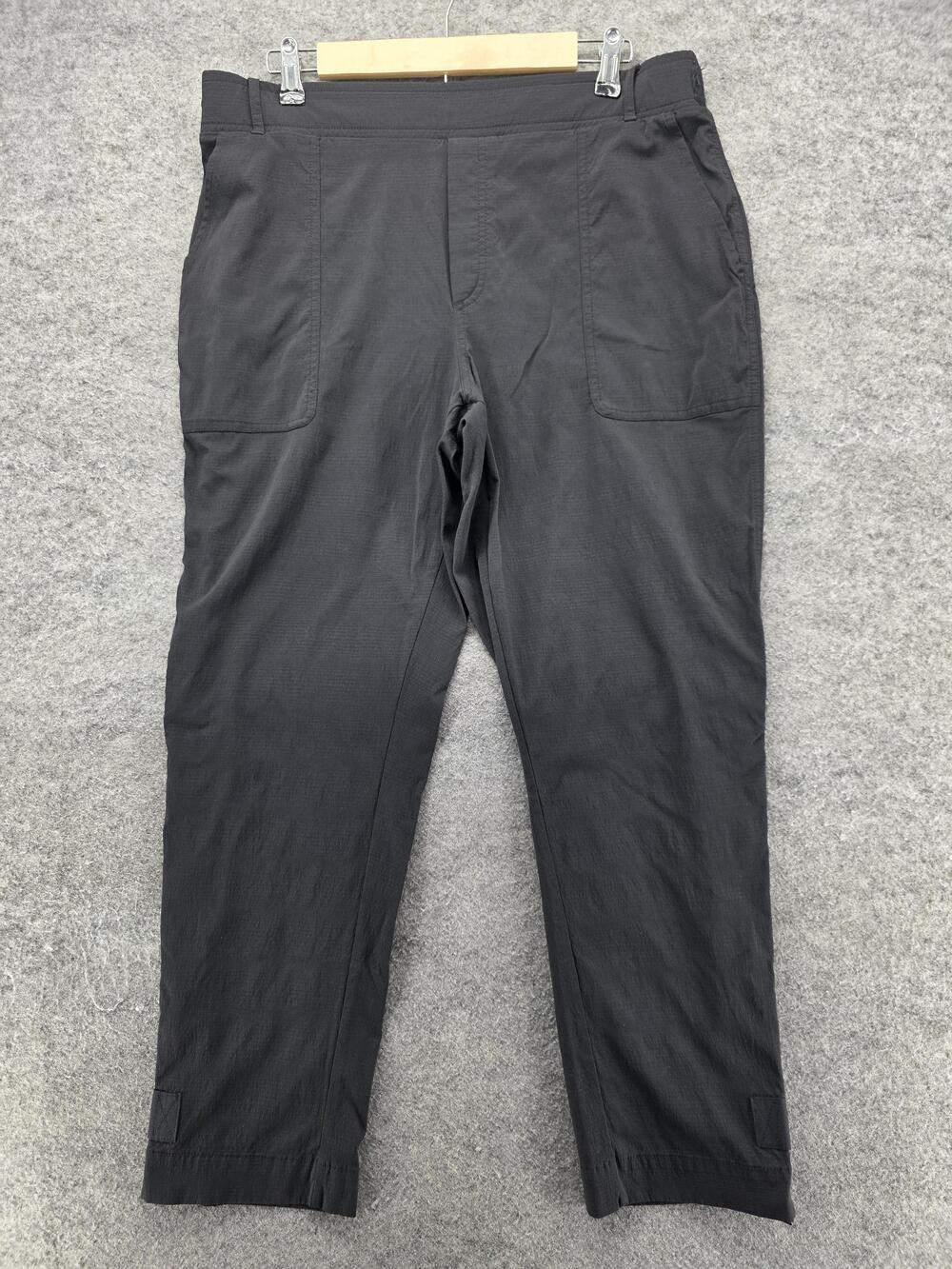 Athleta Pants Womens 16 Black Ankle Relaxed Elastic Waist Travel Activewear